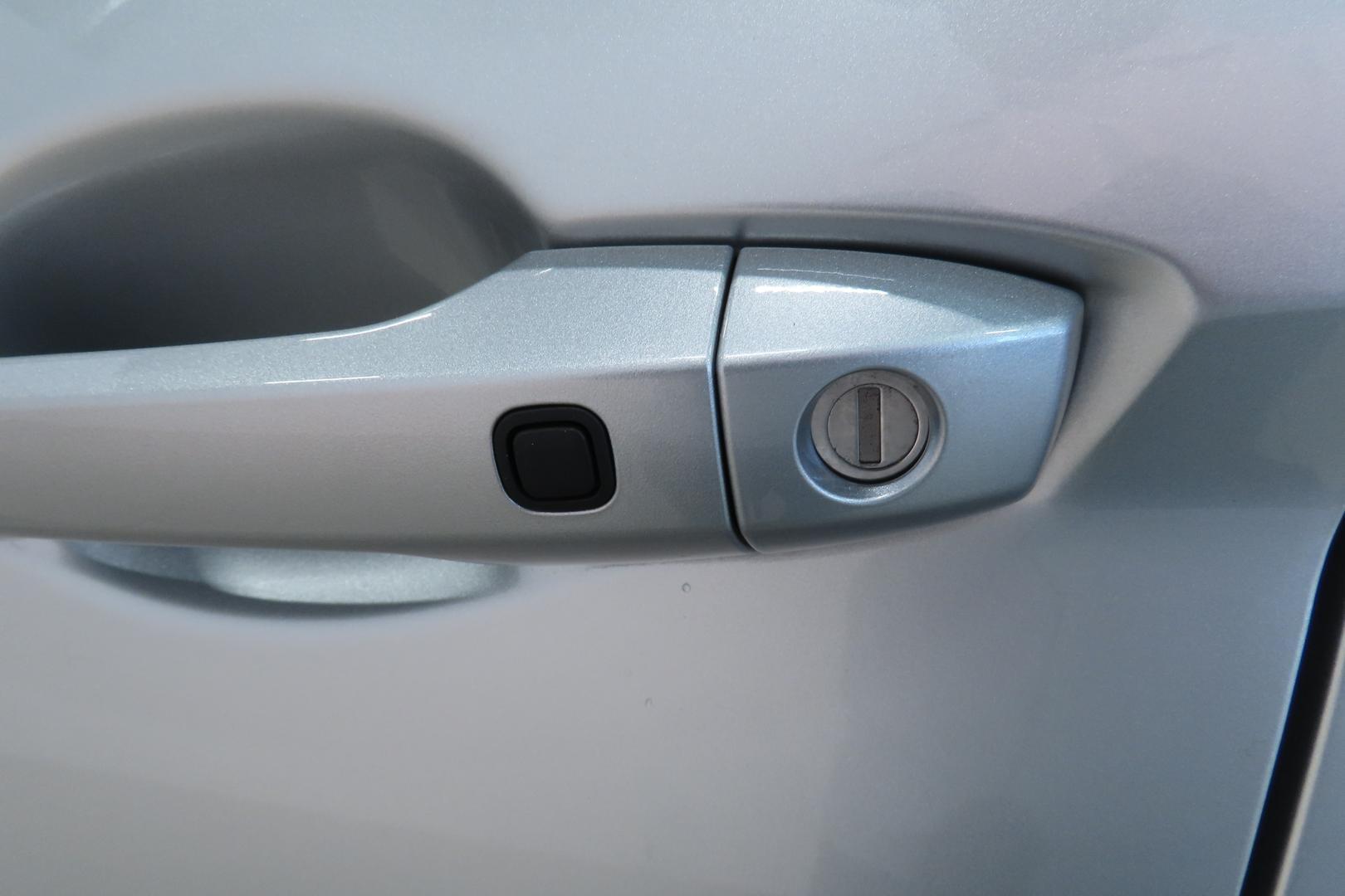 MITSUBISHI ECLIPSE CROSS 2025