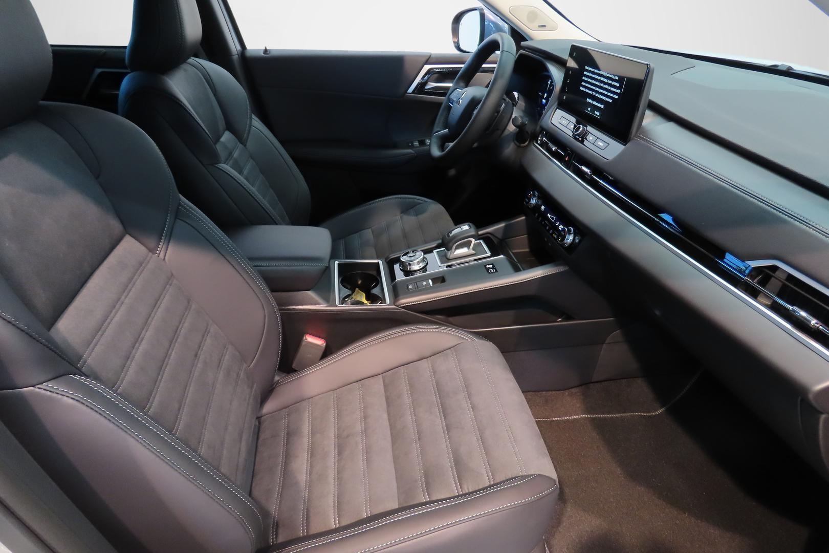 Mitsubishi Outlander 2026