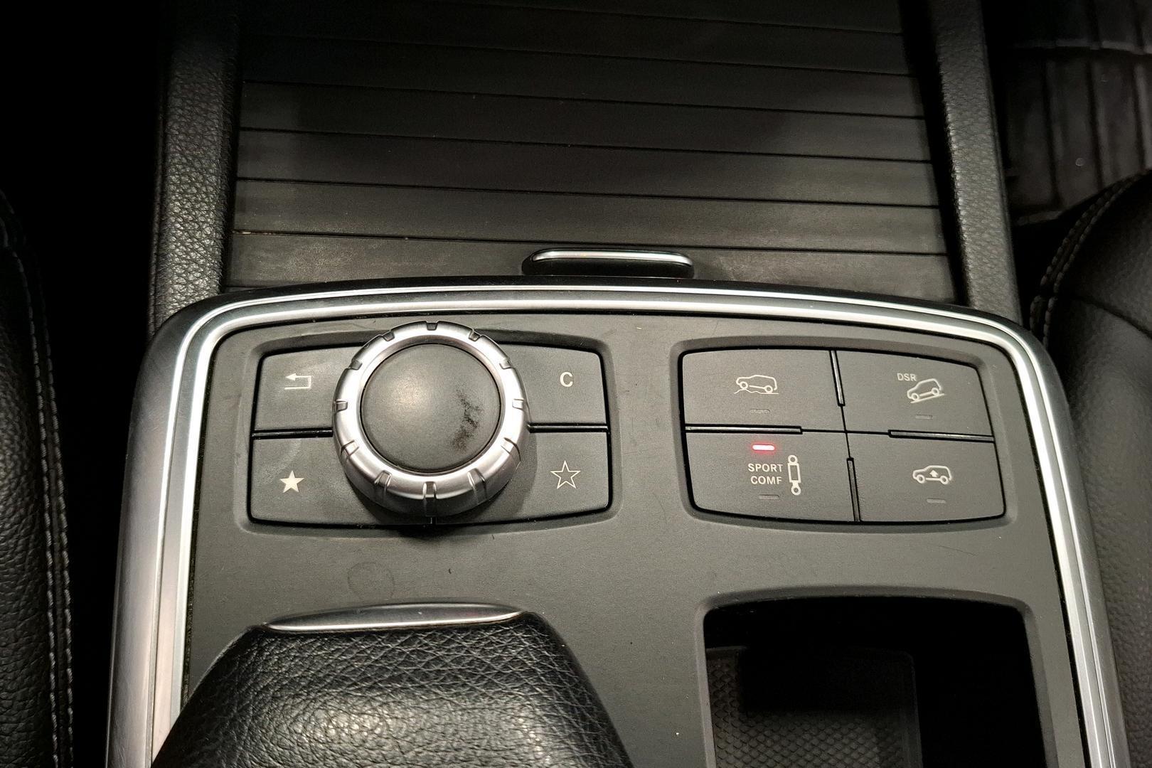 Mercedes-Benz ML 2012