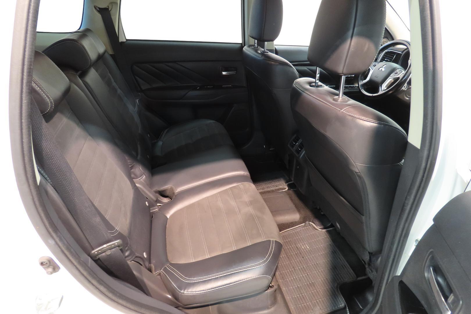 Mitsubishi Outlander PHEV 2019