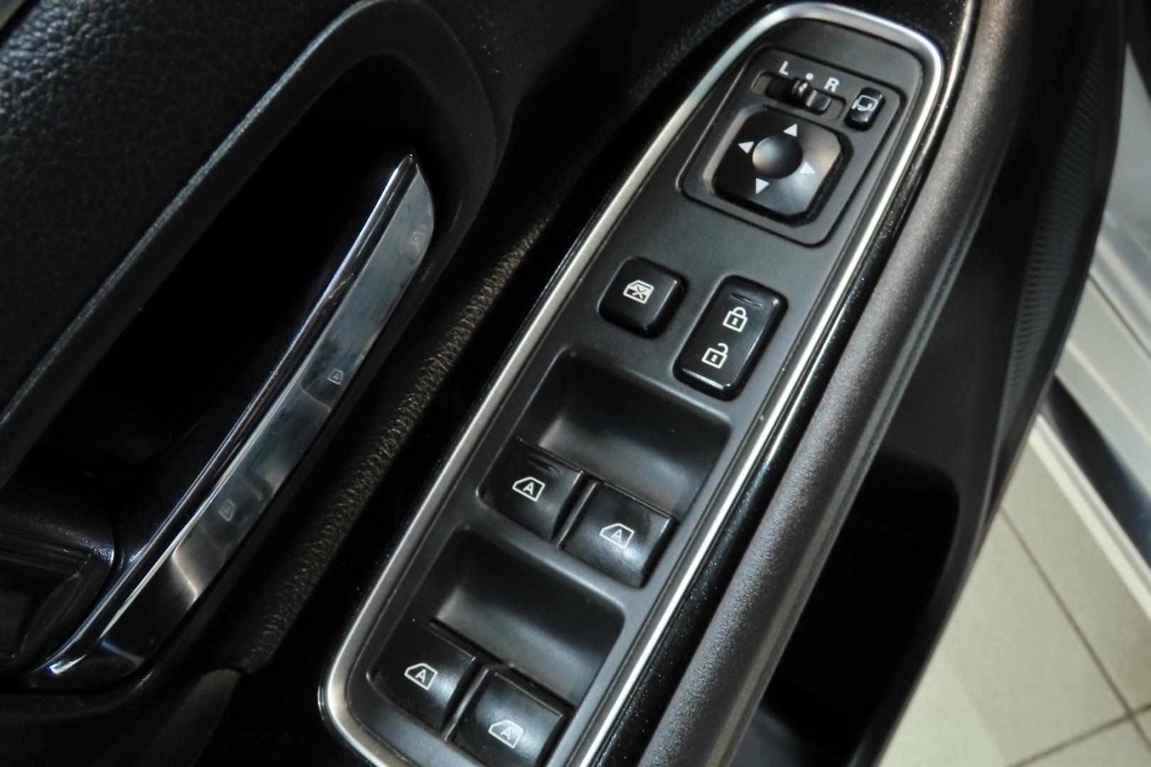 Mitsubishi Outlander PHEV 2019