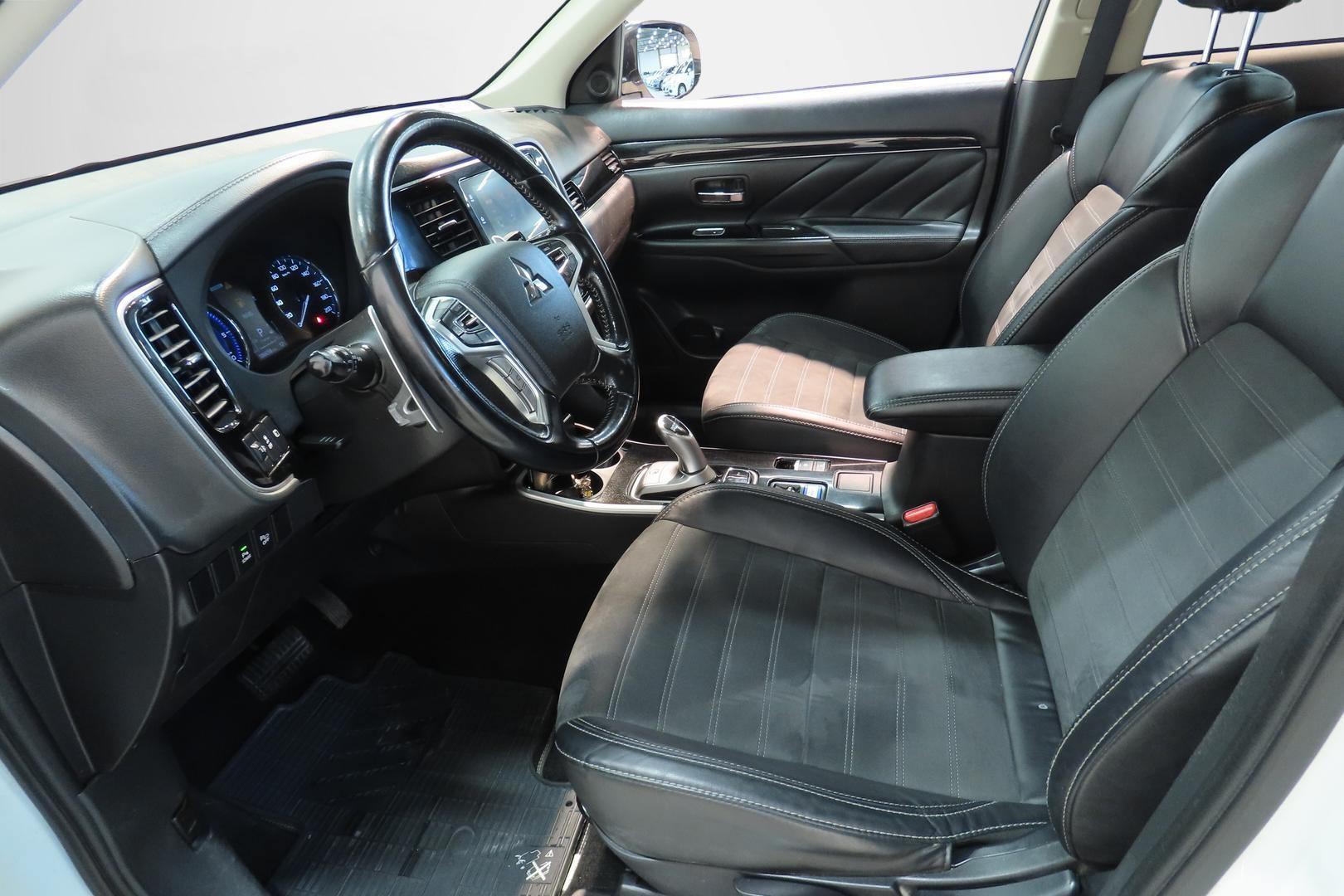 Mitsubishi Outlander PHEV 2019