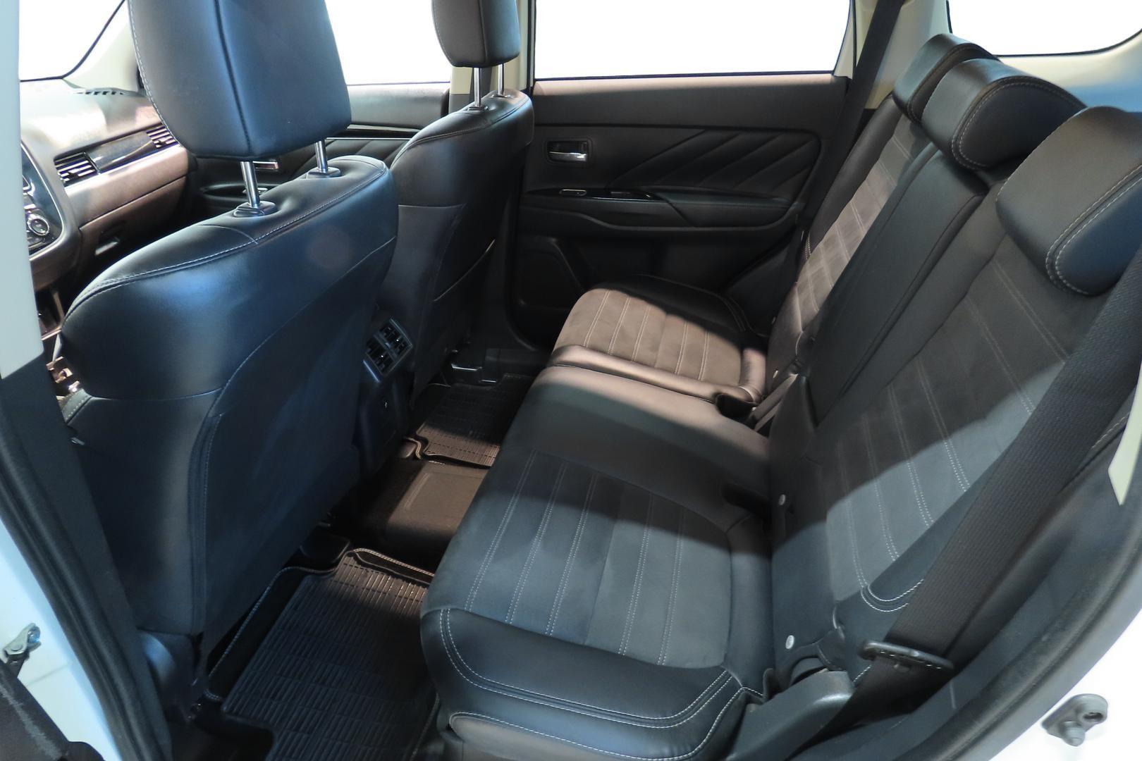 Mitsubishi Outlander PHEV 2019