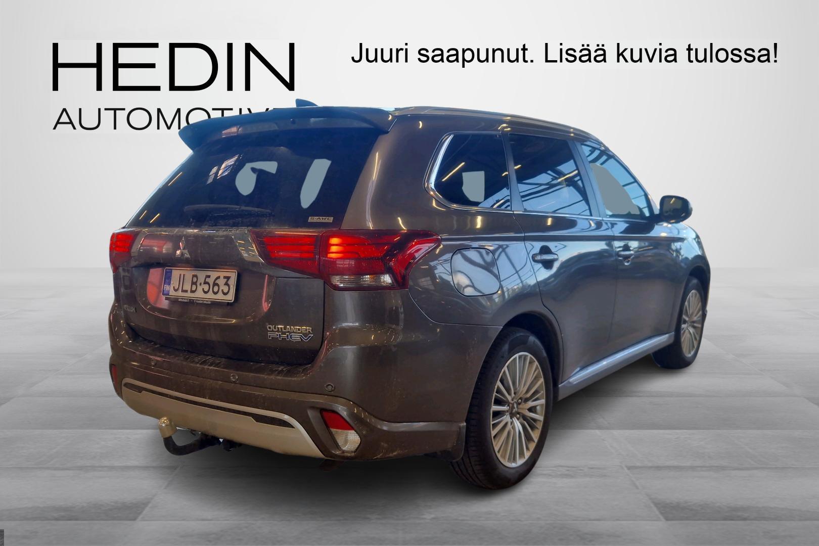 Mitsubishi Outlander PHEV 2