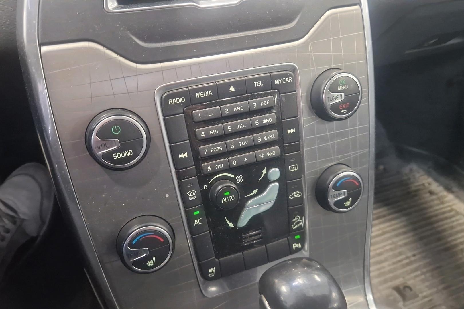 Volvo XC70 2012
