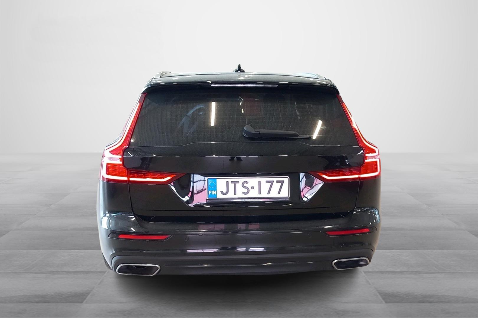Volvo V60 2022
