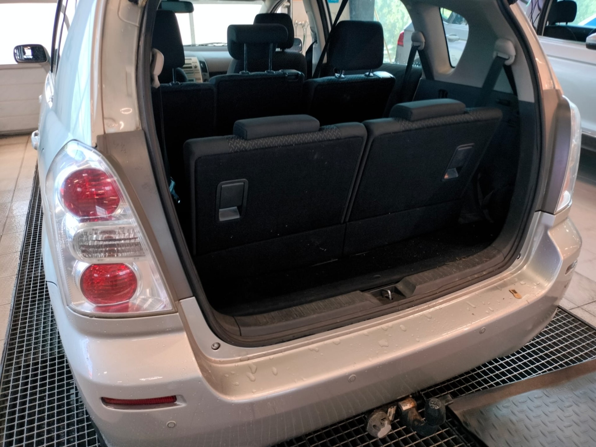 TOYOTA COROLLA VERSO 2007