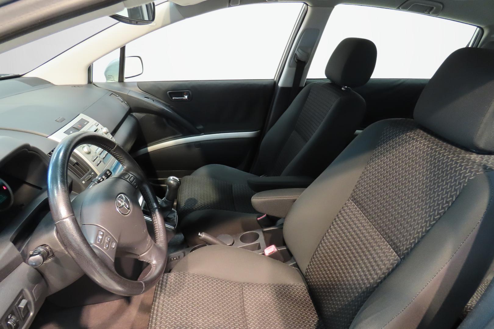 TOYOTA COROLLA VERSO 2007
