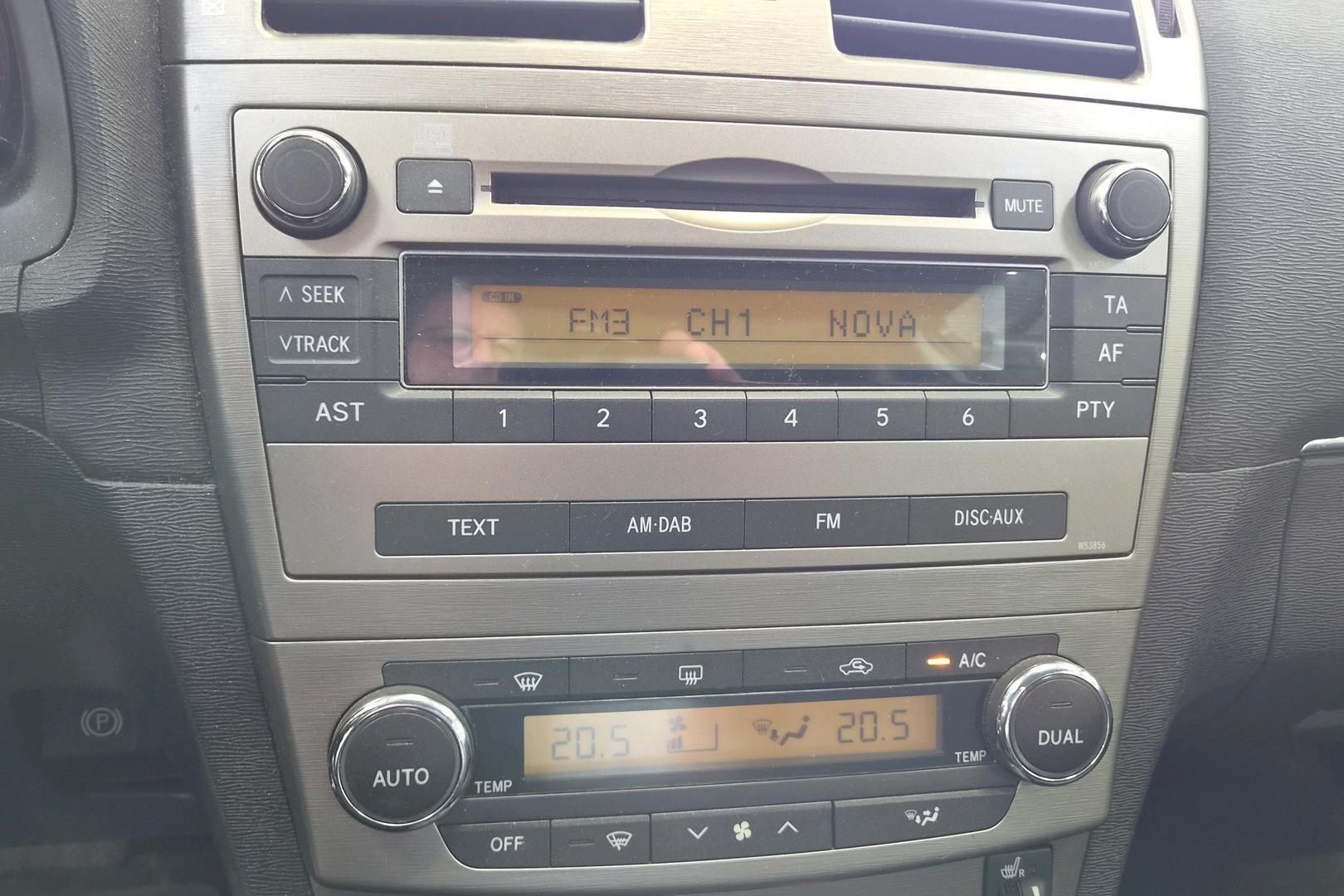 Toyota Avensis 2010