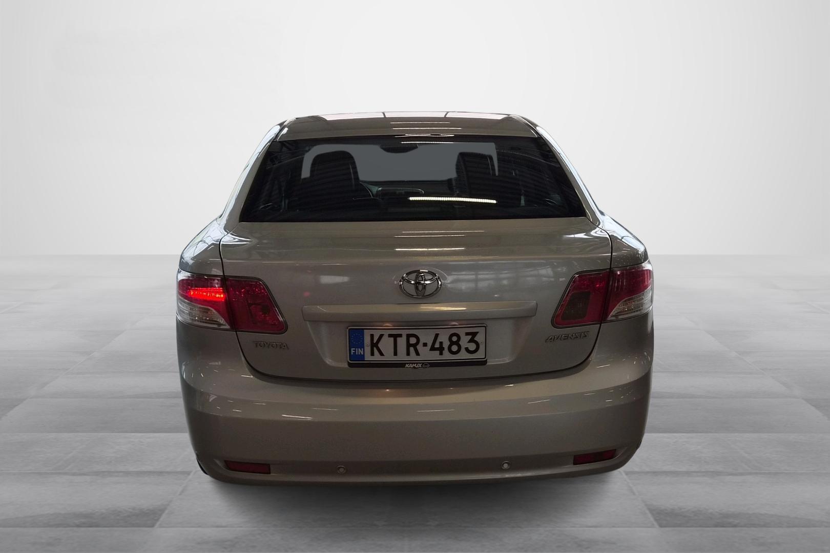 Toyota Avensis 2010