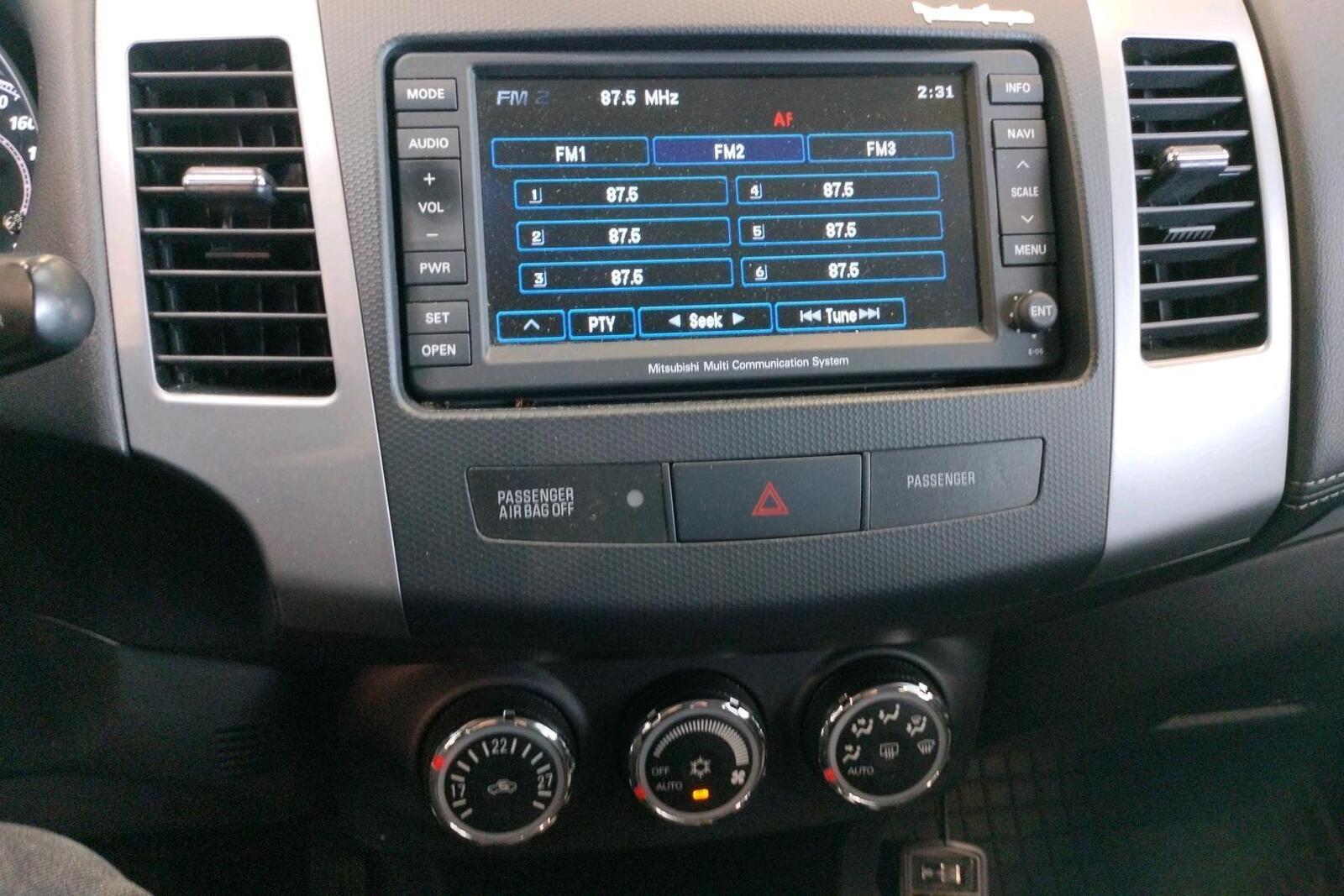 Mitsubishi Outlander 2012