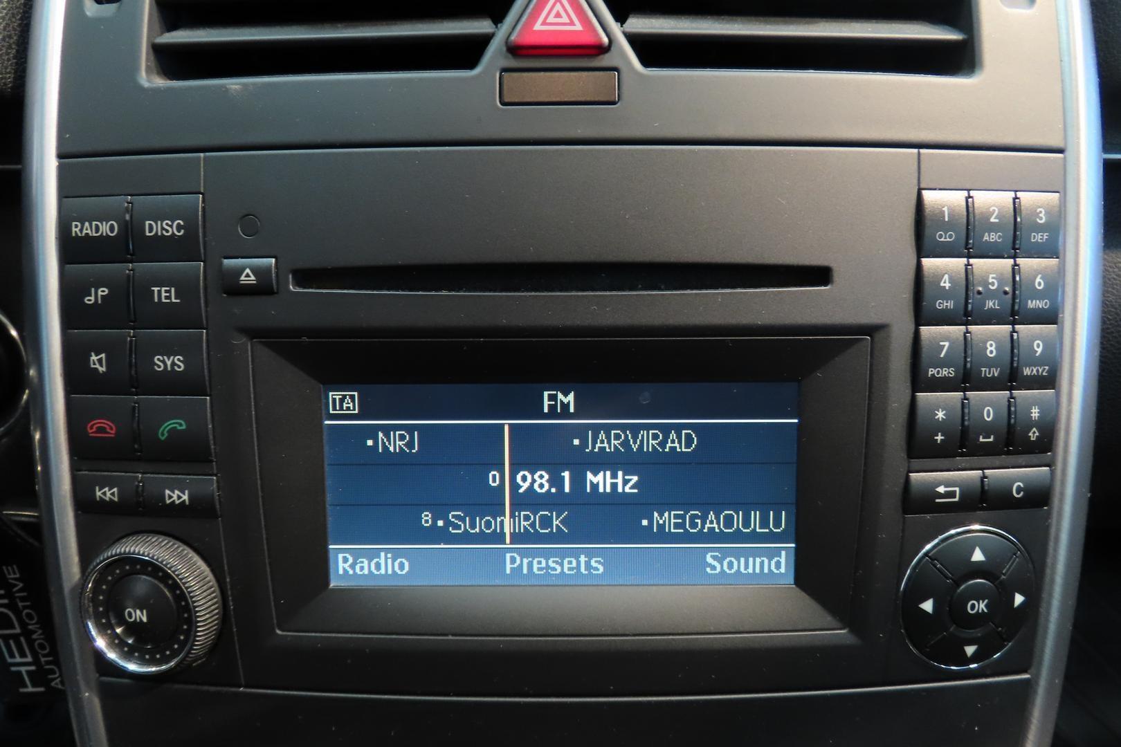 MERCEDES-BENZ B 2009