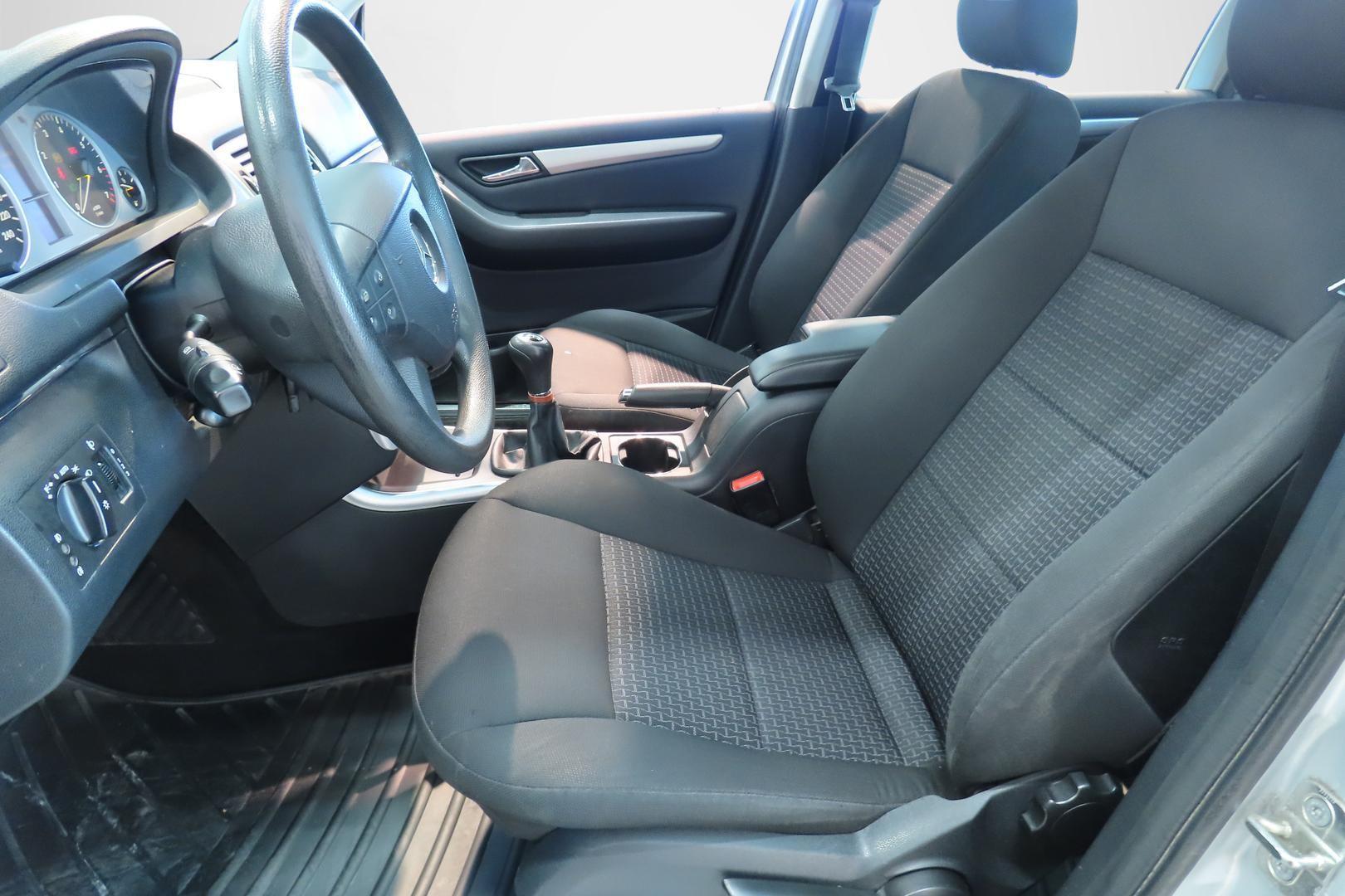 MERCEDES-BENZ B 2009