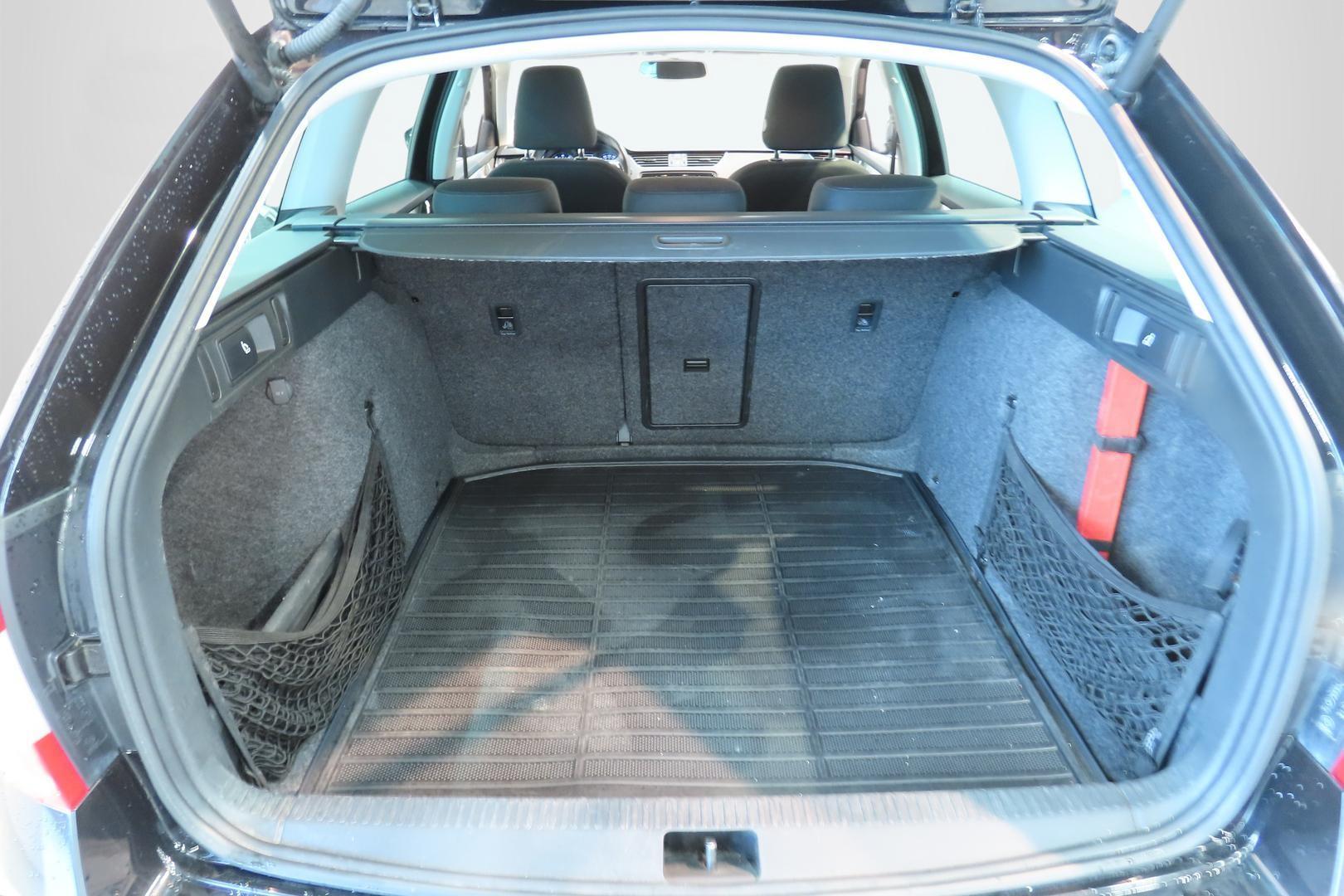 SKODA OCTAVIA 12
