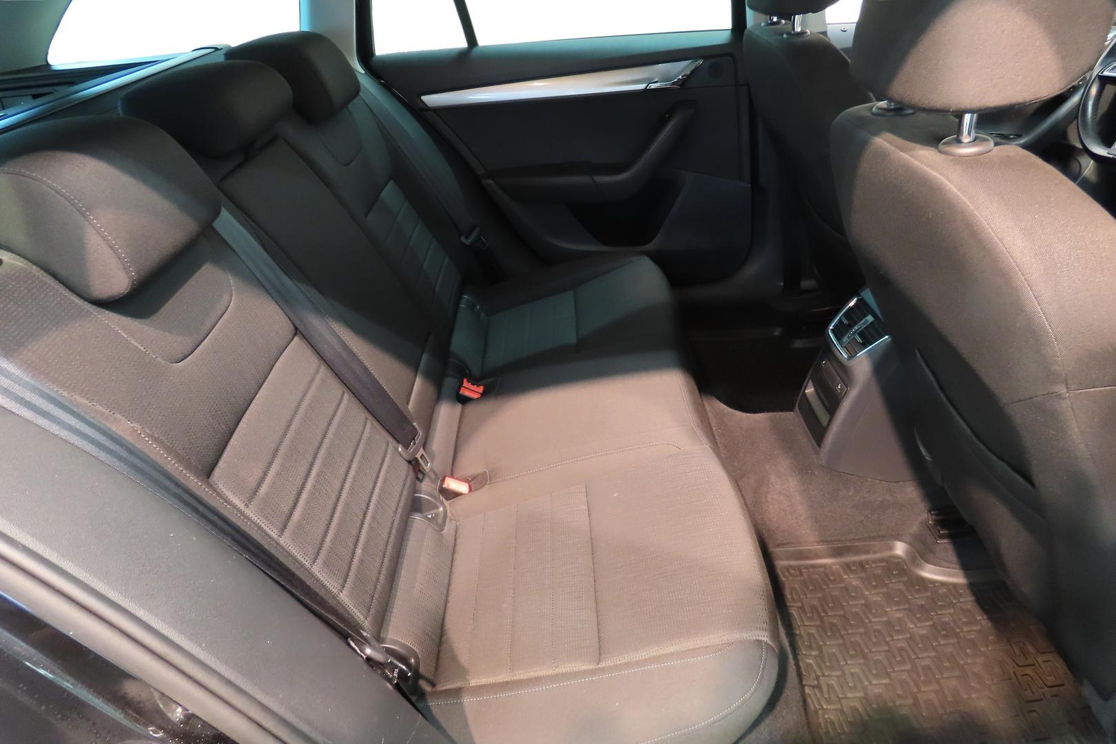 SKODA OCTAVIA 13