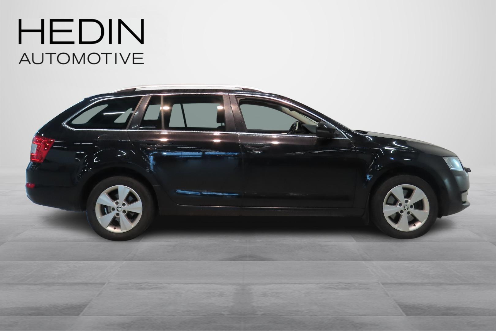 SKODA OCTAVIA 8