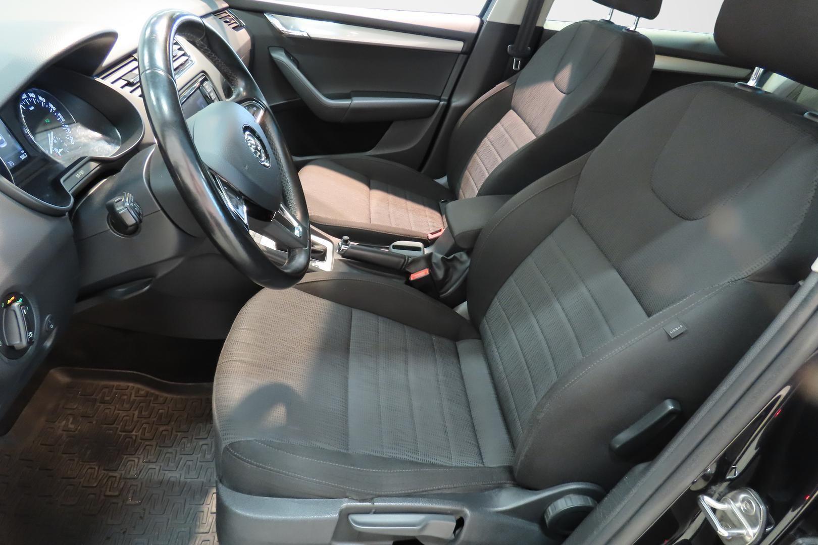 SKODA OCTAVIA 9