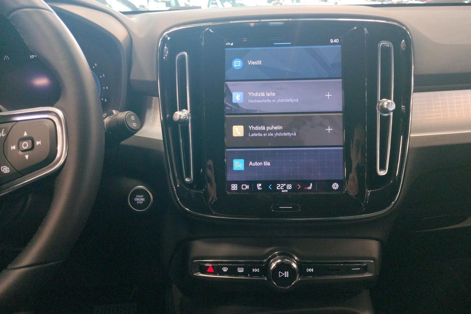 VOLVO XC40 2022