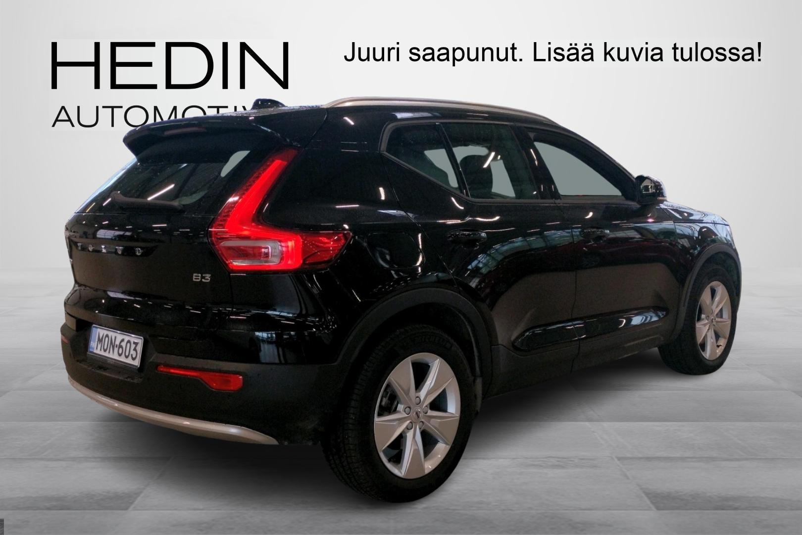 VOLVO XC40 2022