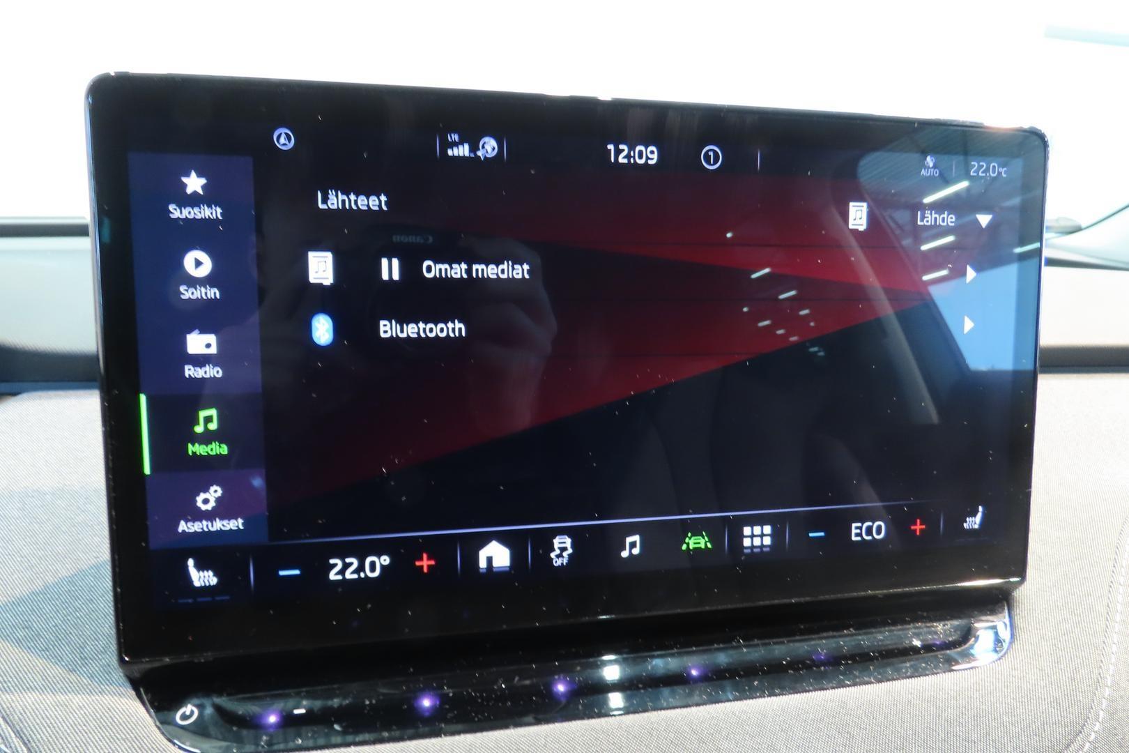 SKODA Enyaq 2023