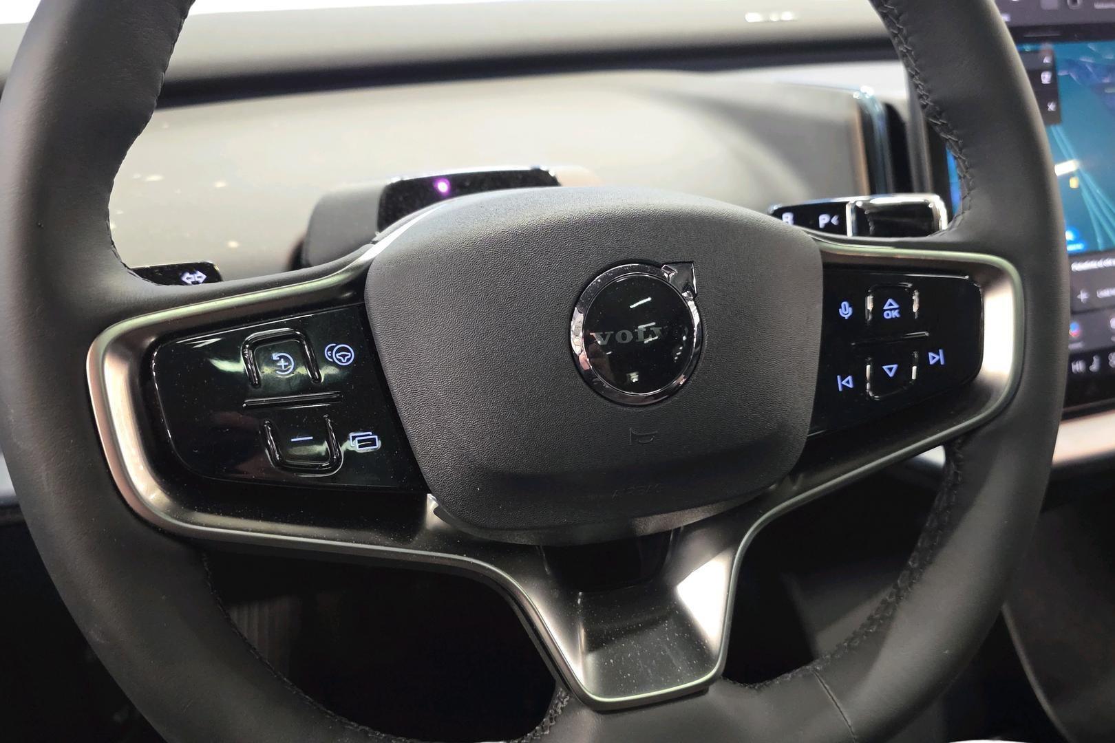 Volvo EX30 Cross Country 2025