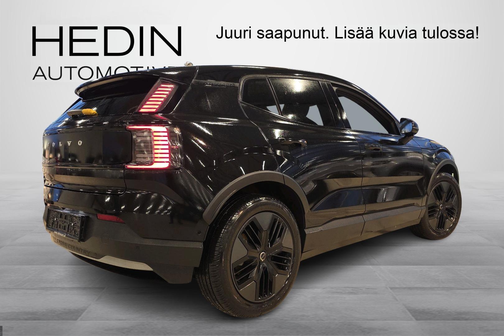 Volvo EX30 Cross Country 2025