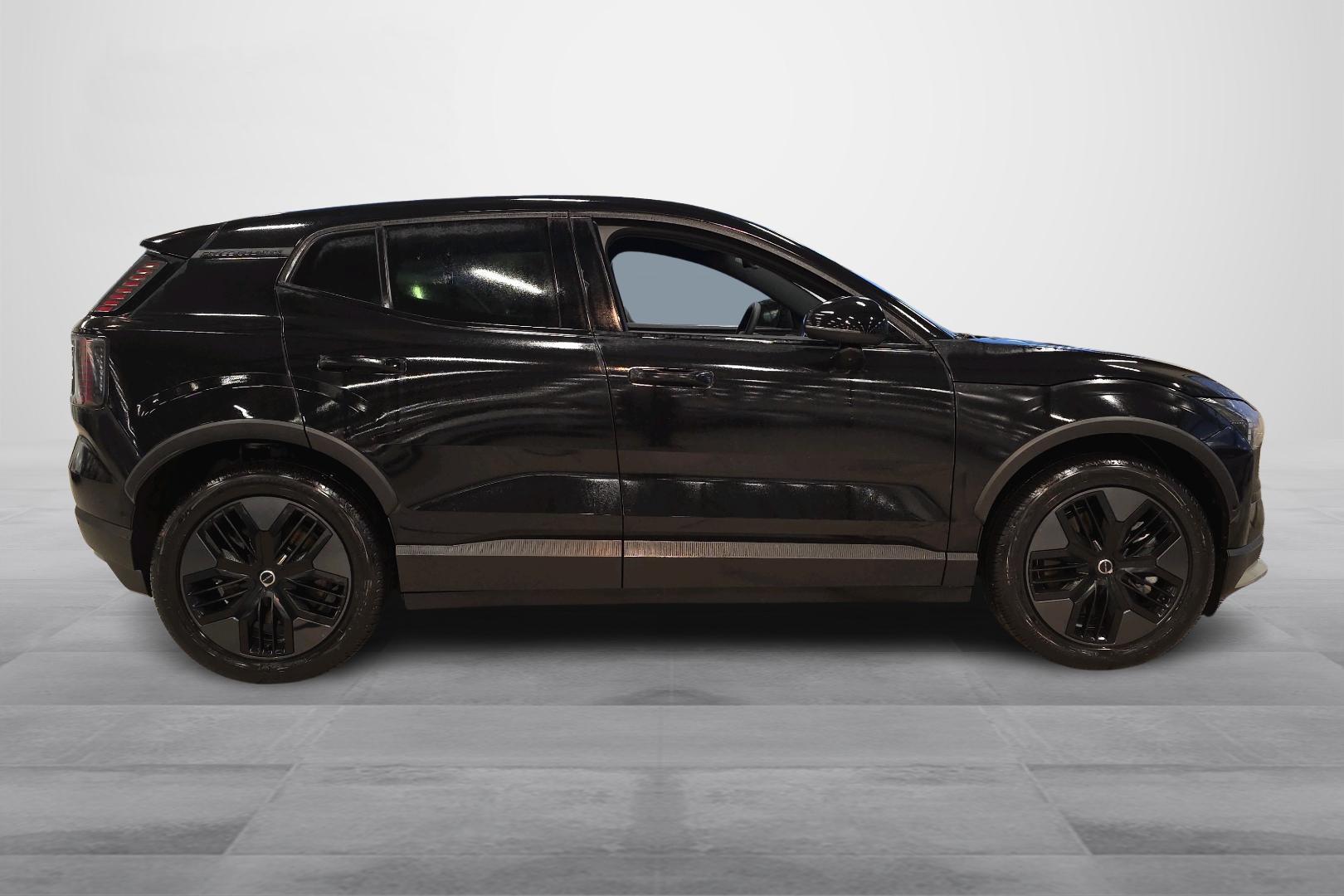 Volvo EX30 Cross Country 2025