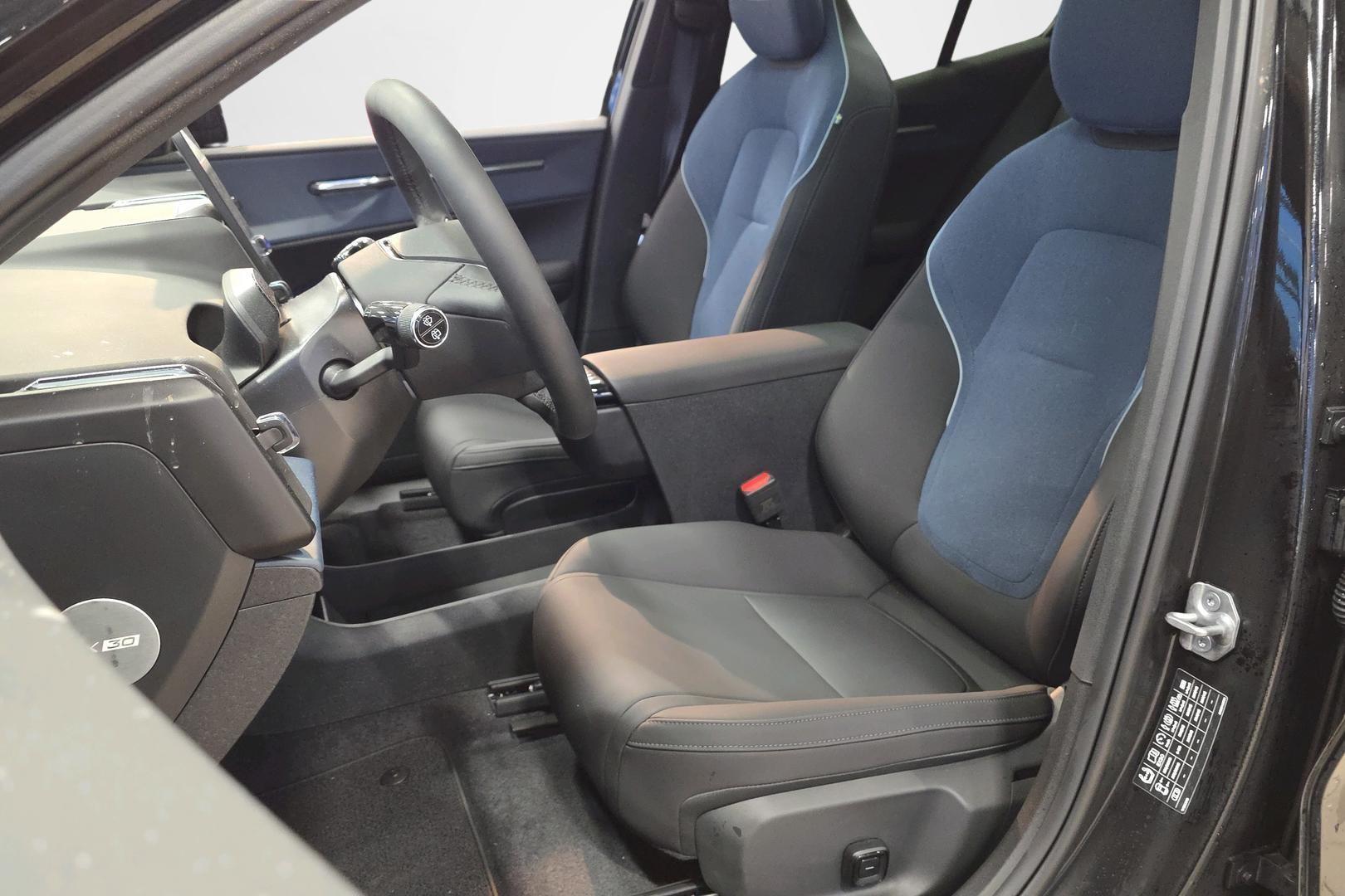 Volvo EX30 Cross Country 2025