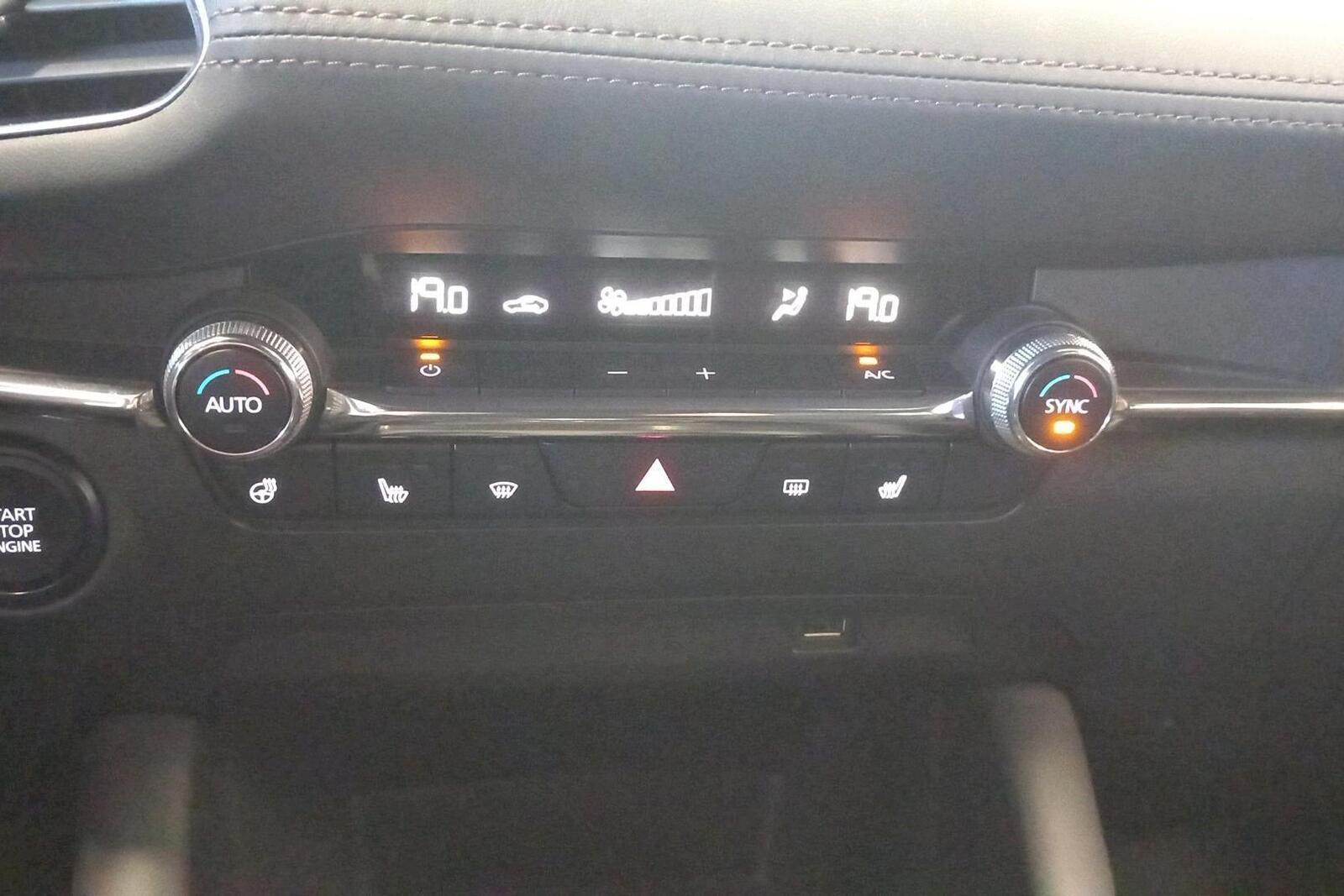 MAZDA Mazda3 2021