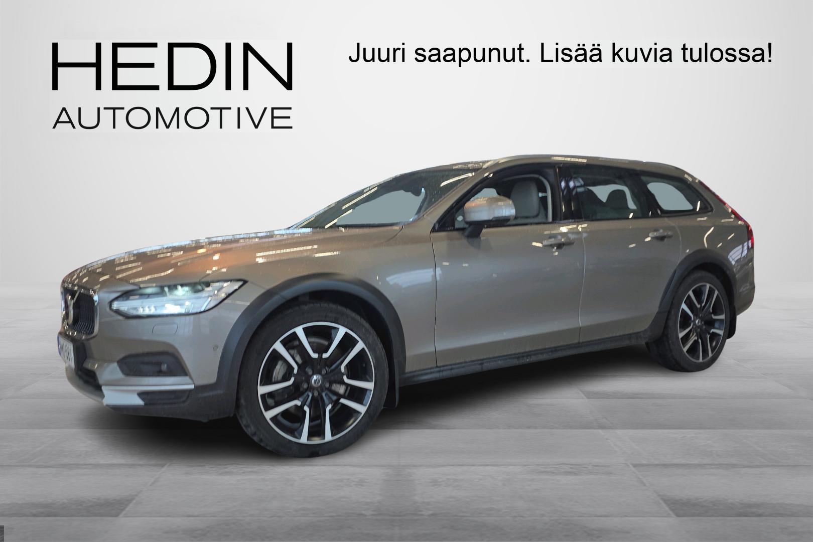 Volvo V90 Cross Country 2022