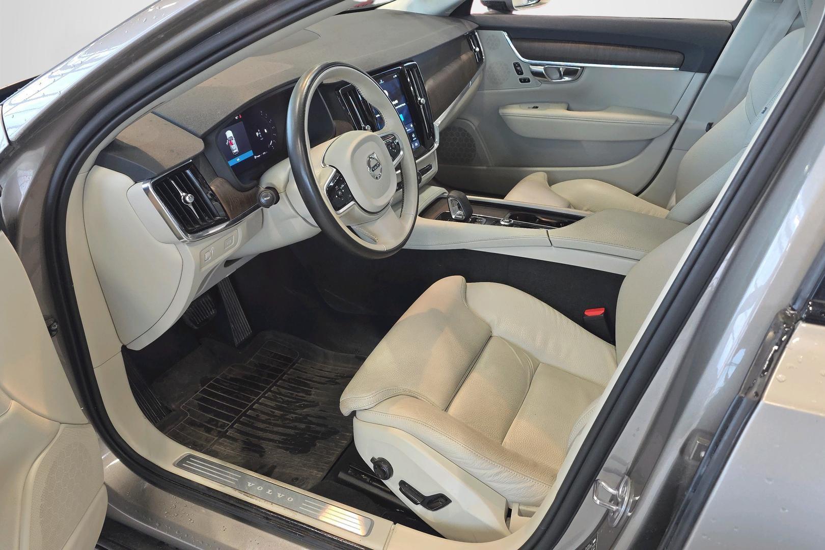 Volvo V90 Cross Country 2022