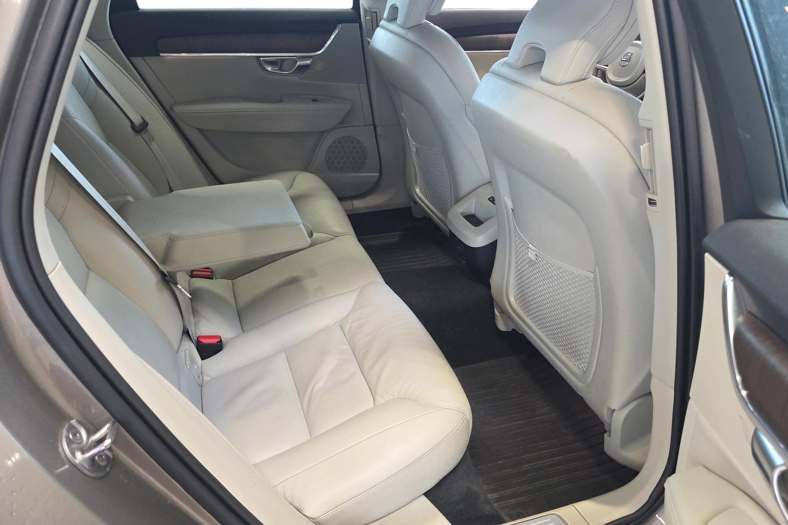 Volvo V90 Cross Country 2022