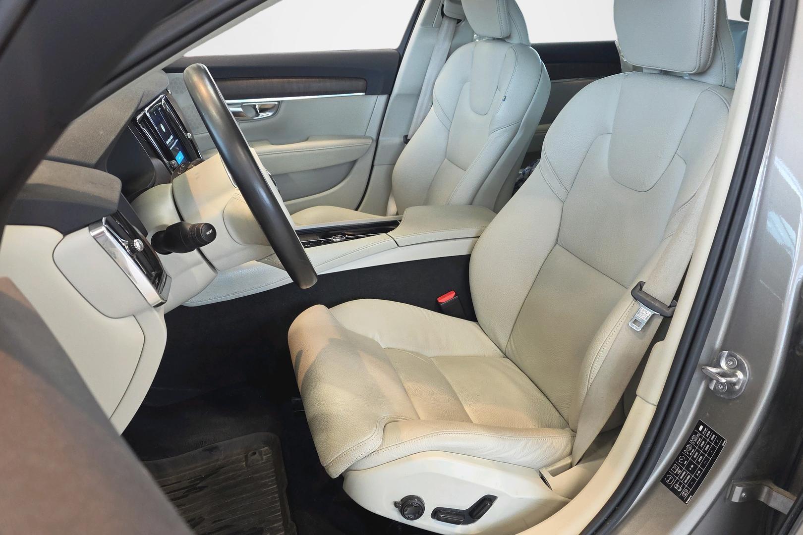 Volvo V90 Cross Country 2022