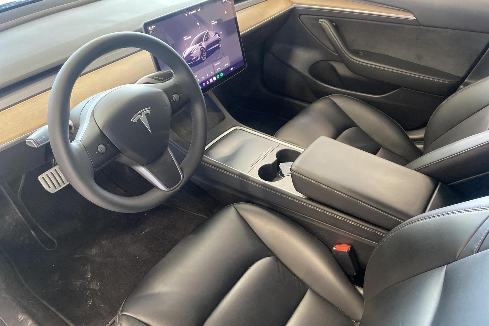 Tesla Model 3 2023