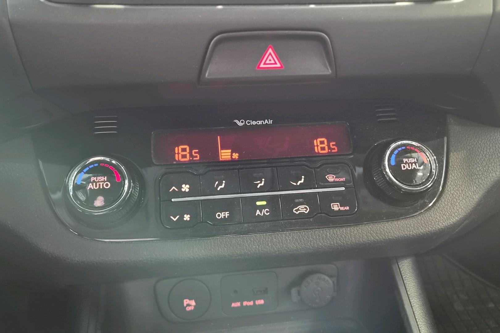 KIA SPORTAGE 2012