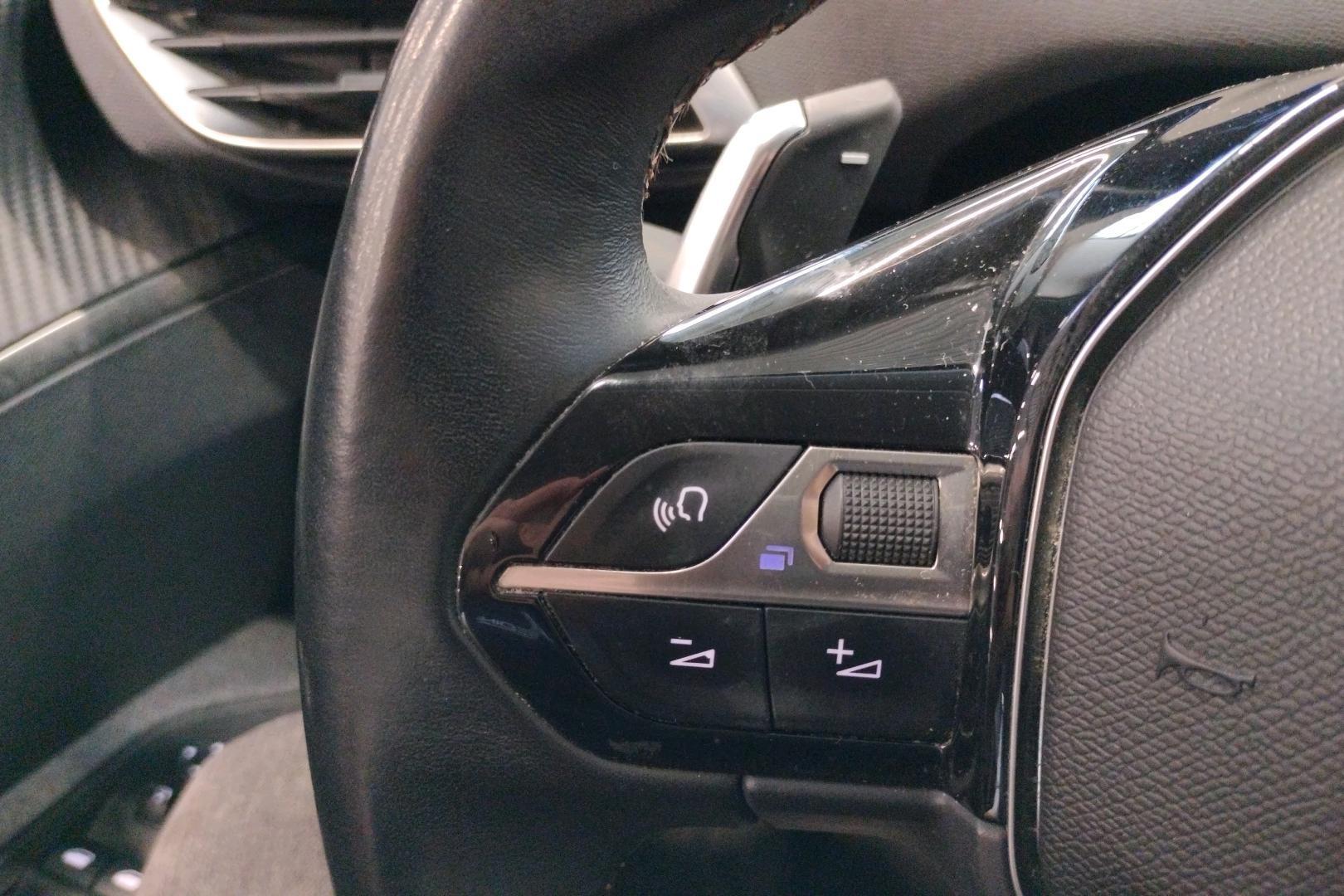 PEUGEOT 3008 2017