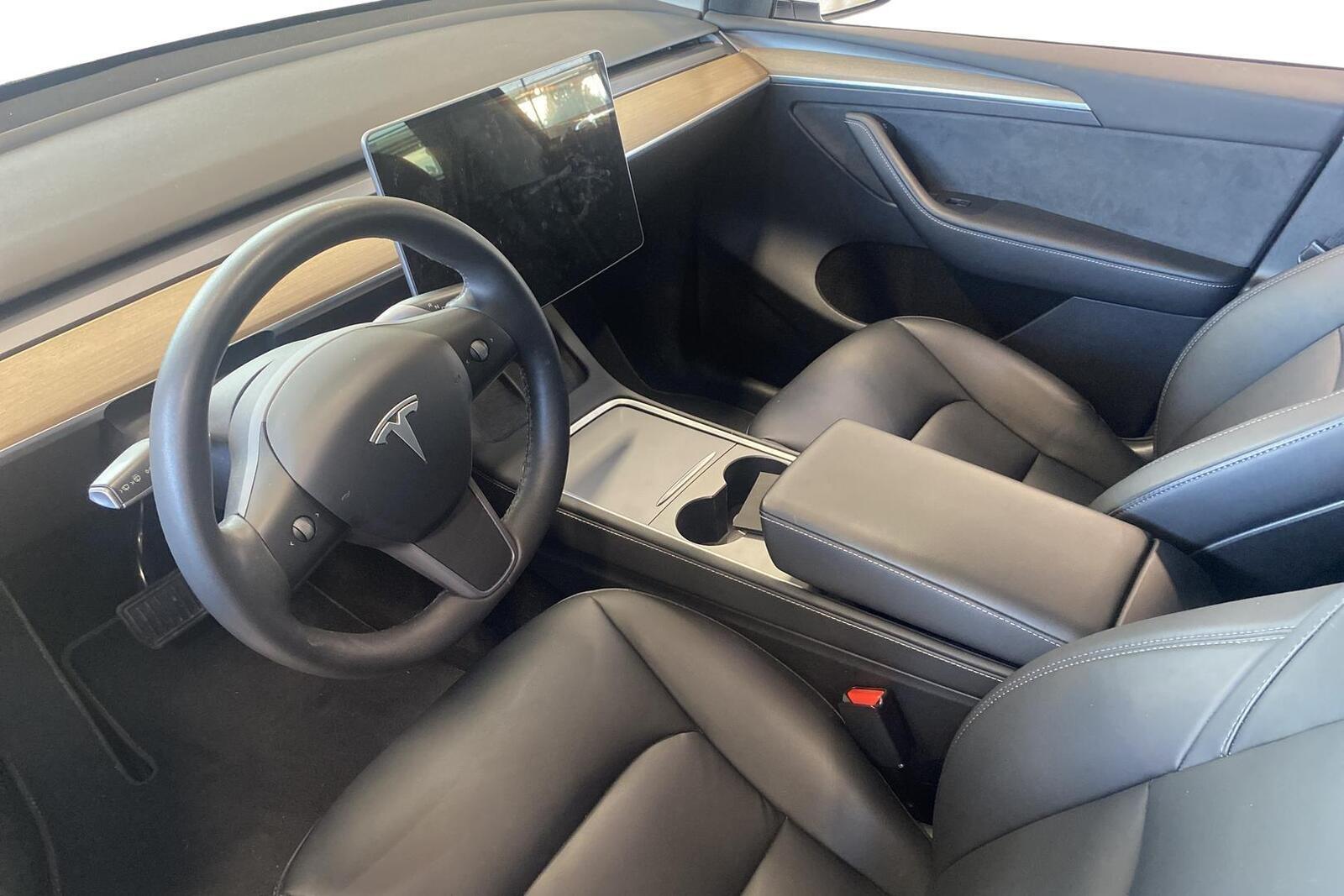 Tesla Model Y 2022