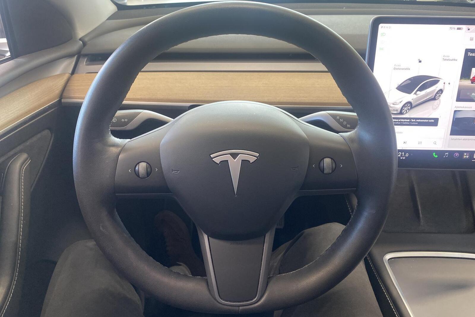 Tesla Model Y 2022