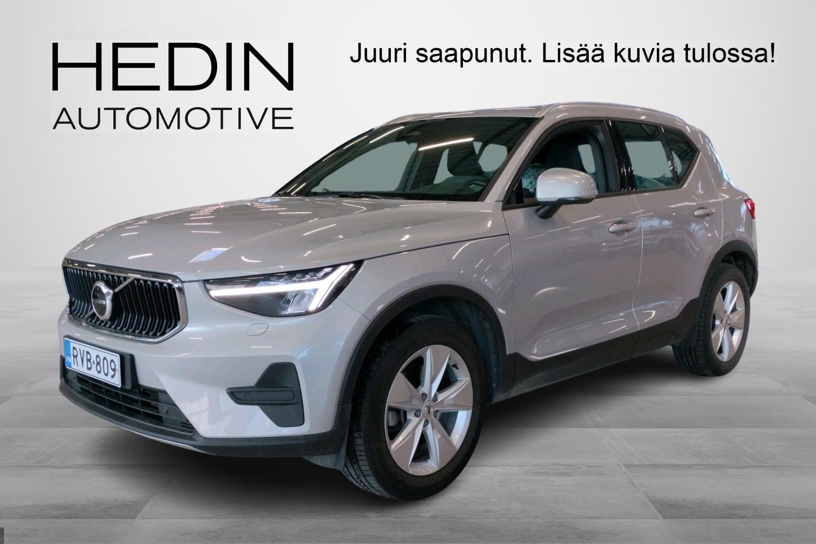 VOLVO XC40 2023