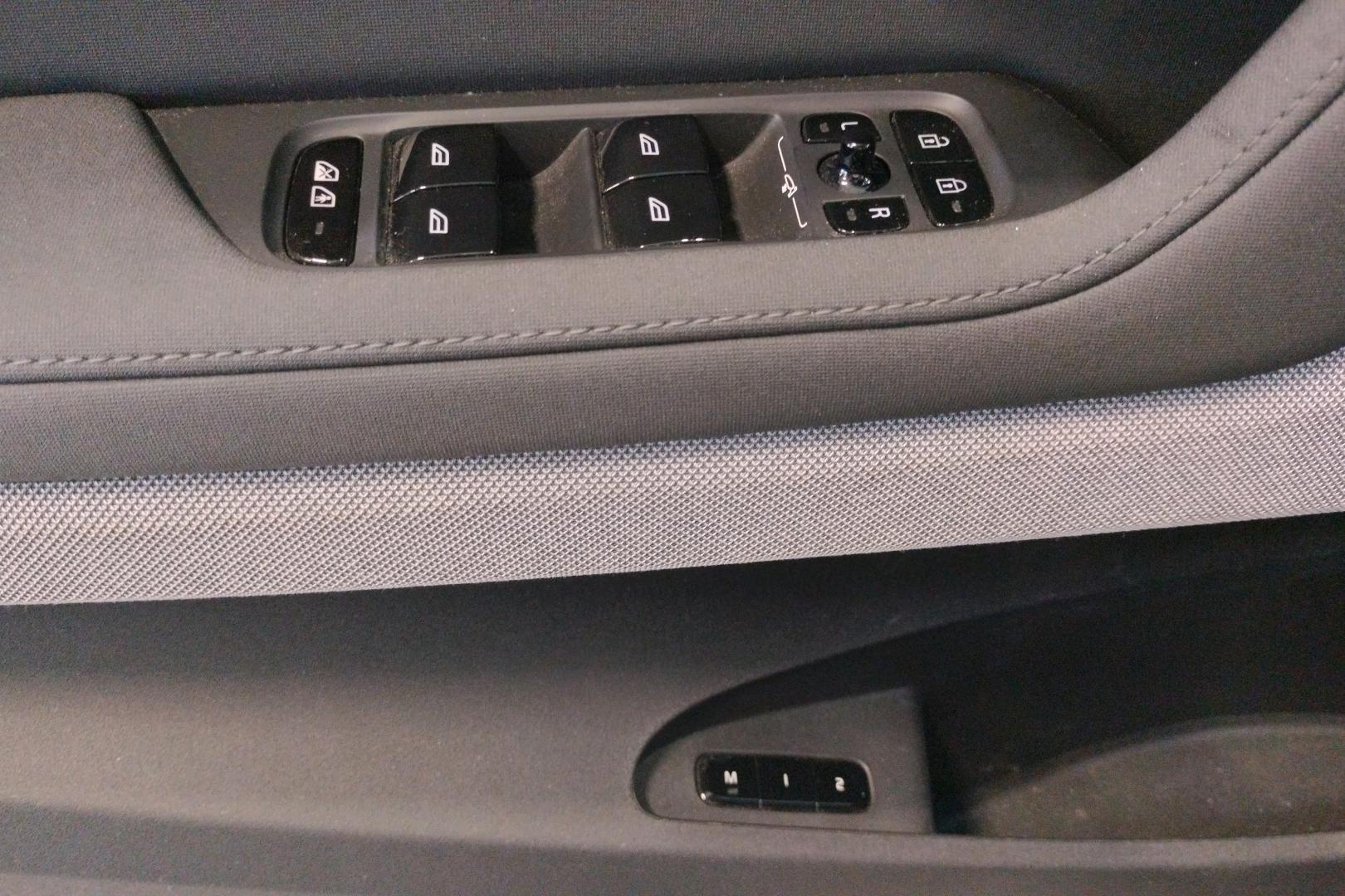 POLESTAR 2 2023