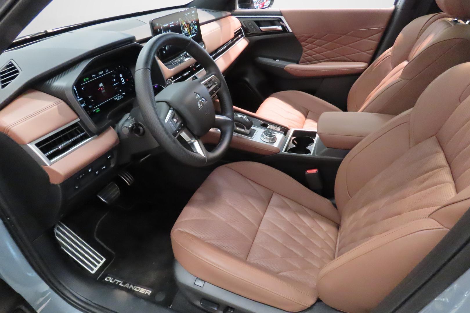 Mitsubishi Outlander 2025