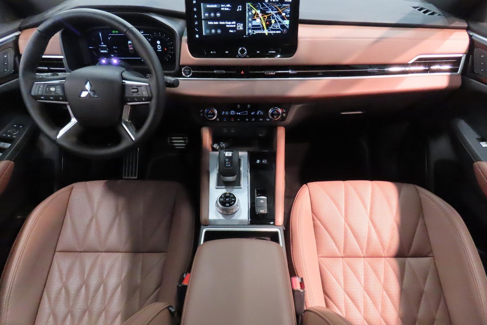 Mitsubishi Outlander 2025