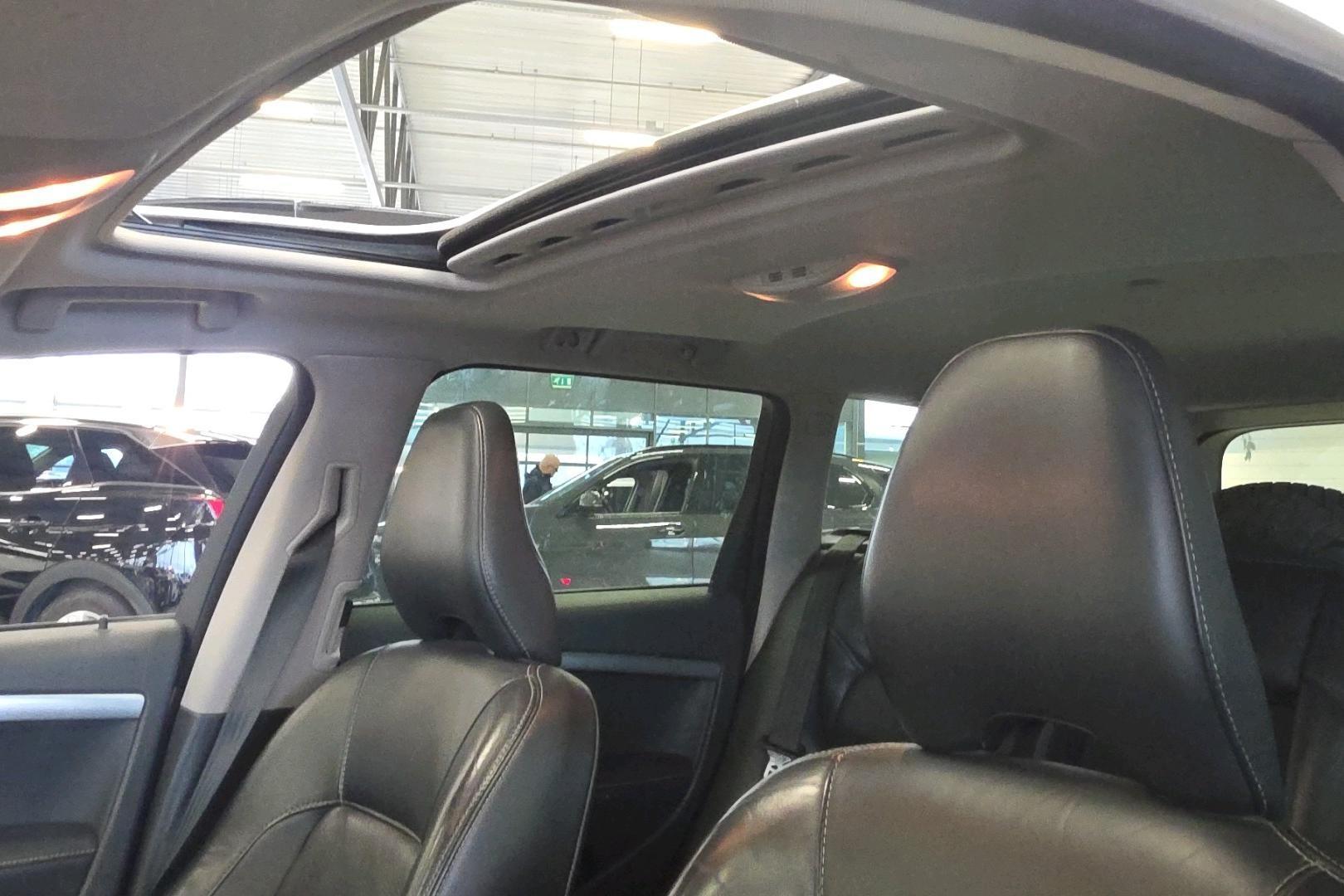 VOLVO V70 2015