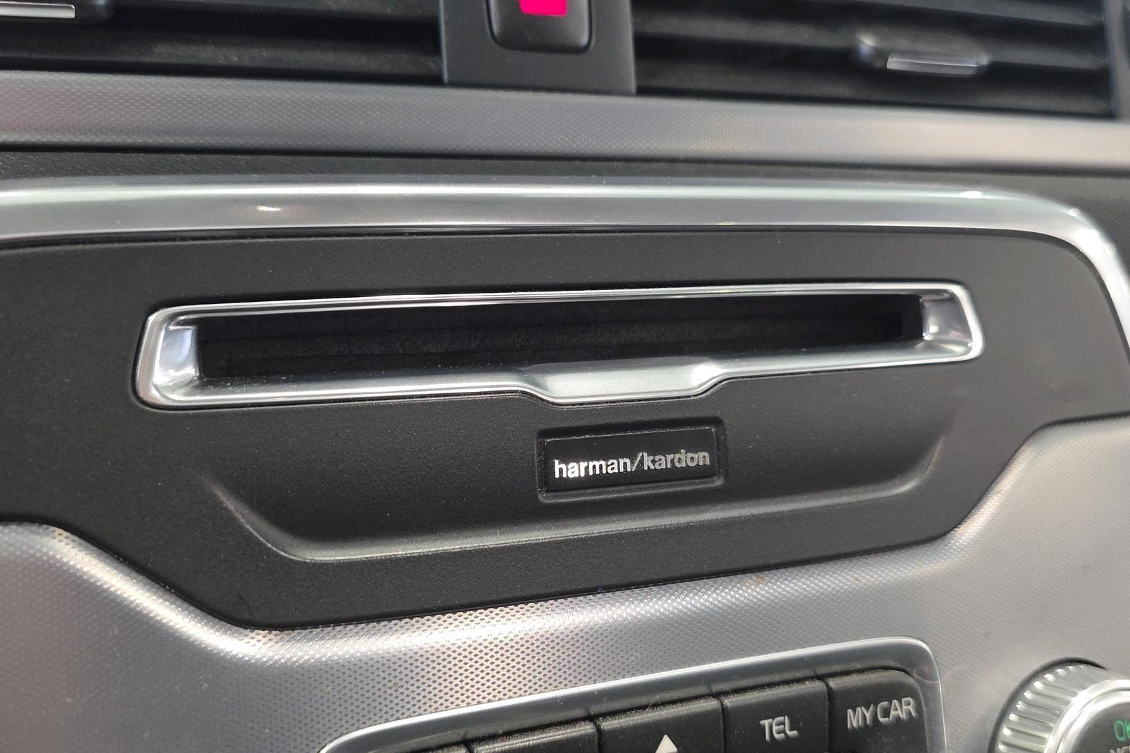 VOLVO V70 2015