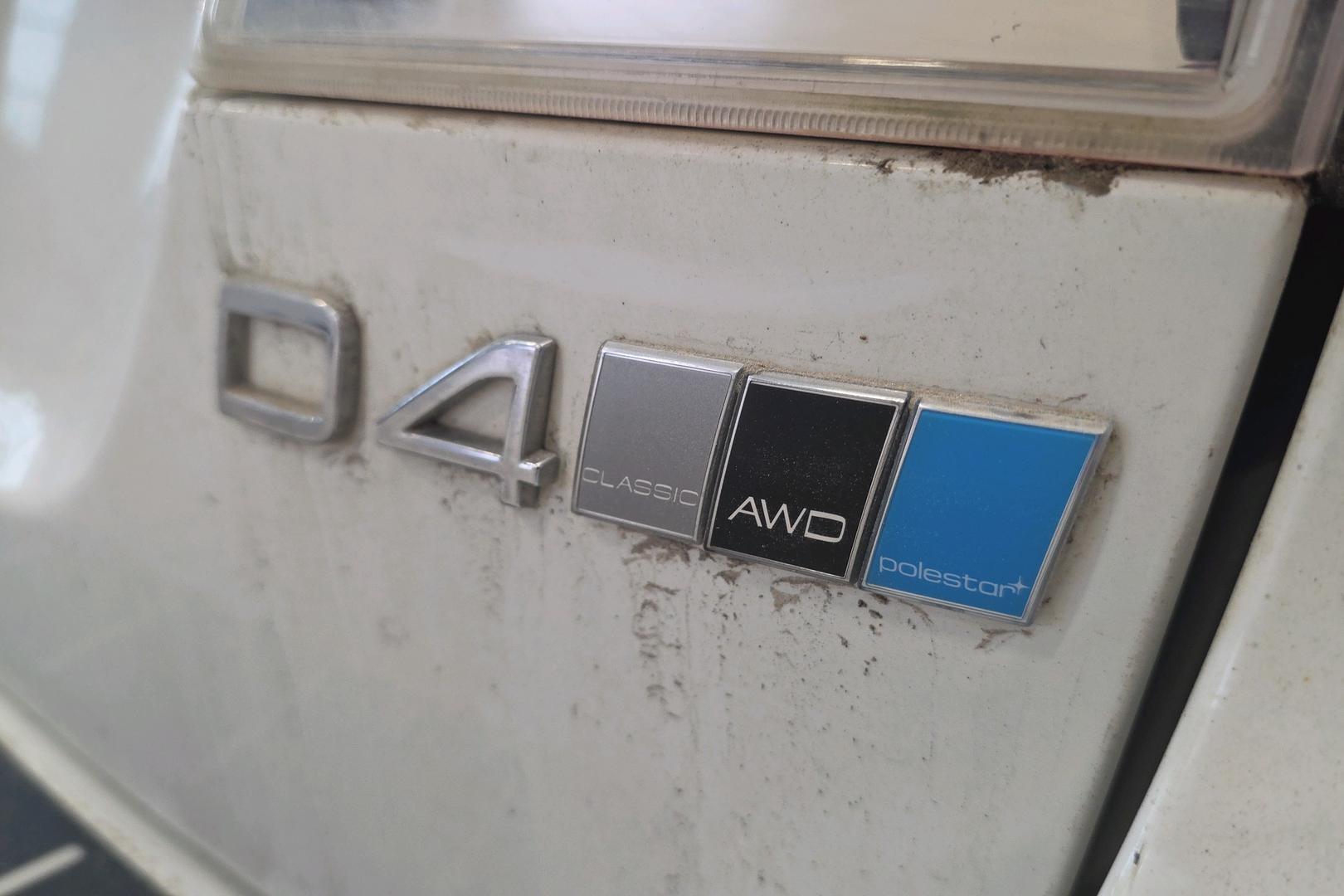 VOLVO V70 2015