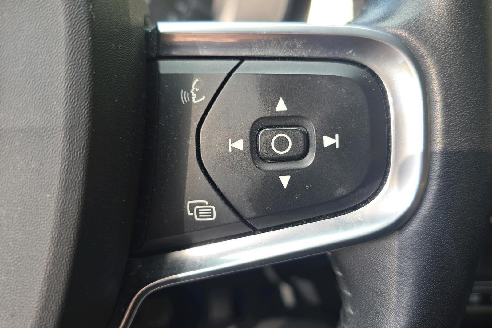 Volvo XC40 2021