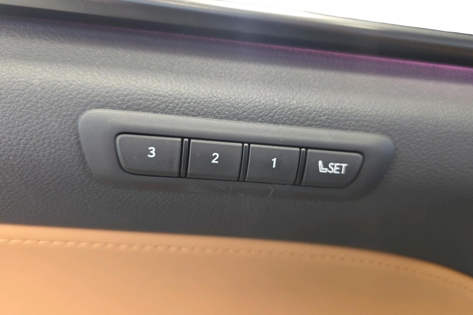 Lexus NX 2023