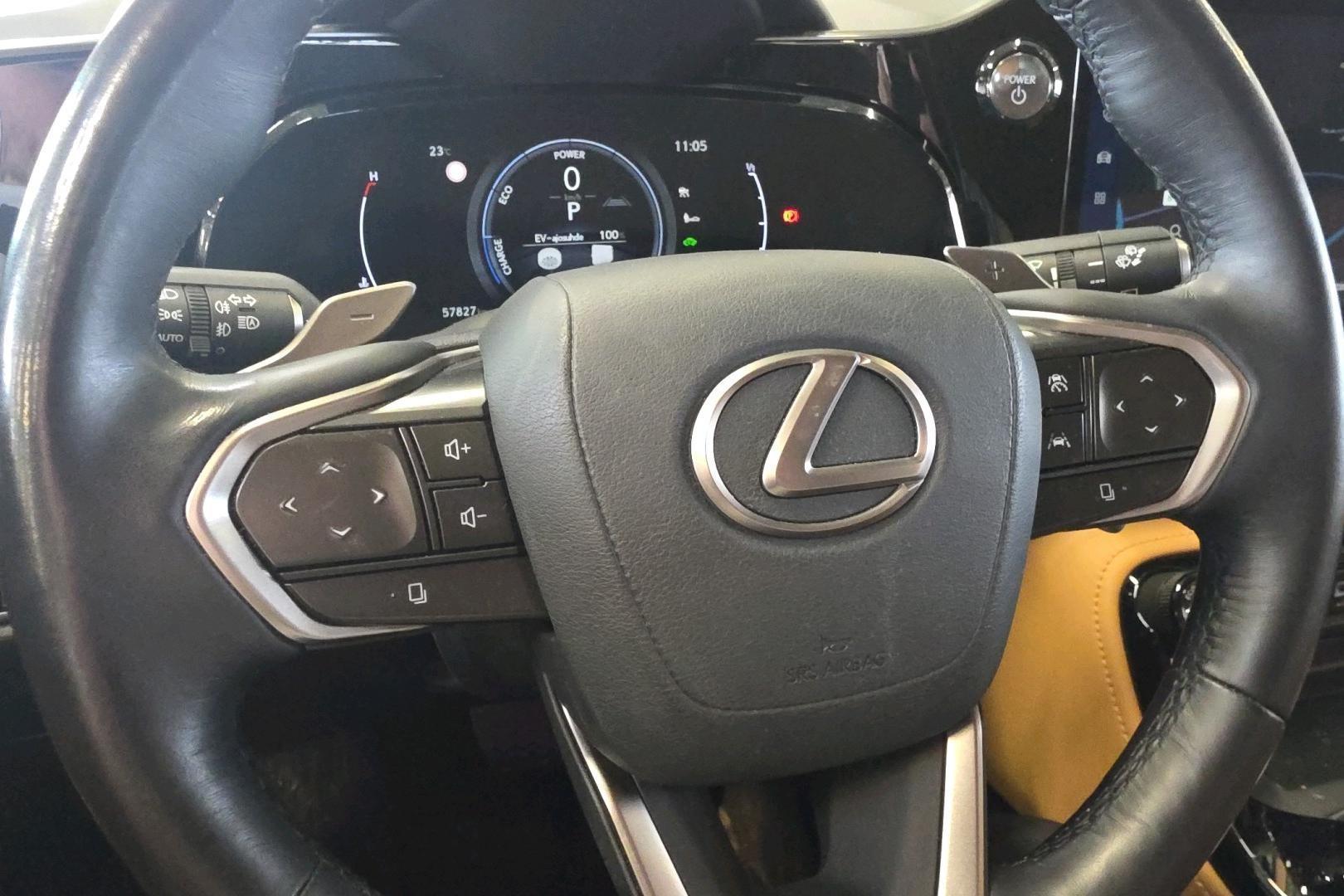 Lexus NX 2023