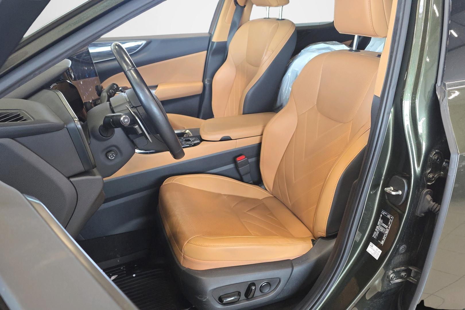 Lexus NX 2023