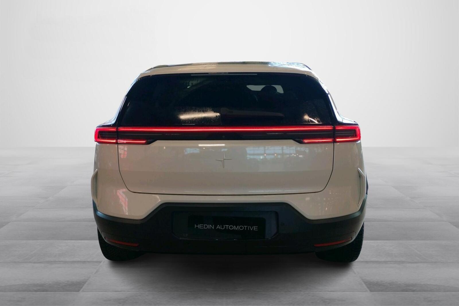 Polestar 3 8